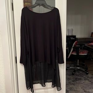 Gorgeous high low black flowy top with transparent back!